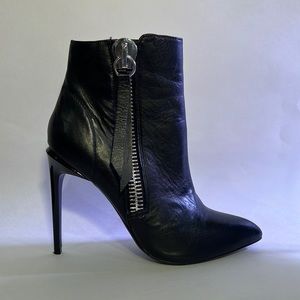 Steve Madden Gotchaa Leather Bootie Heels sz 6.5